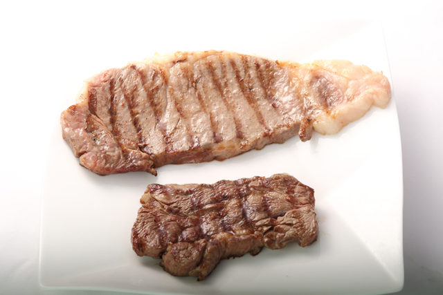 【鹿児島黒牛ロースステーキ】ステーキ食べ比べ