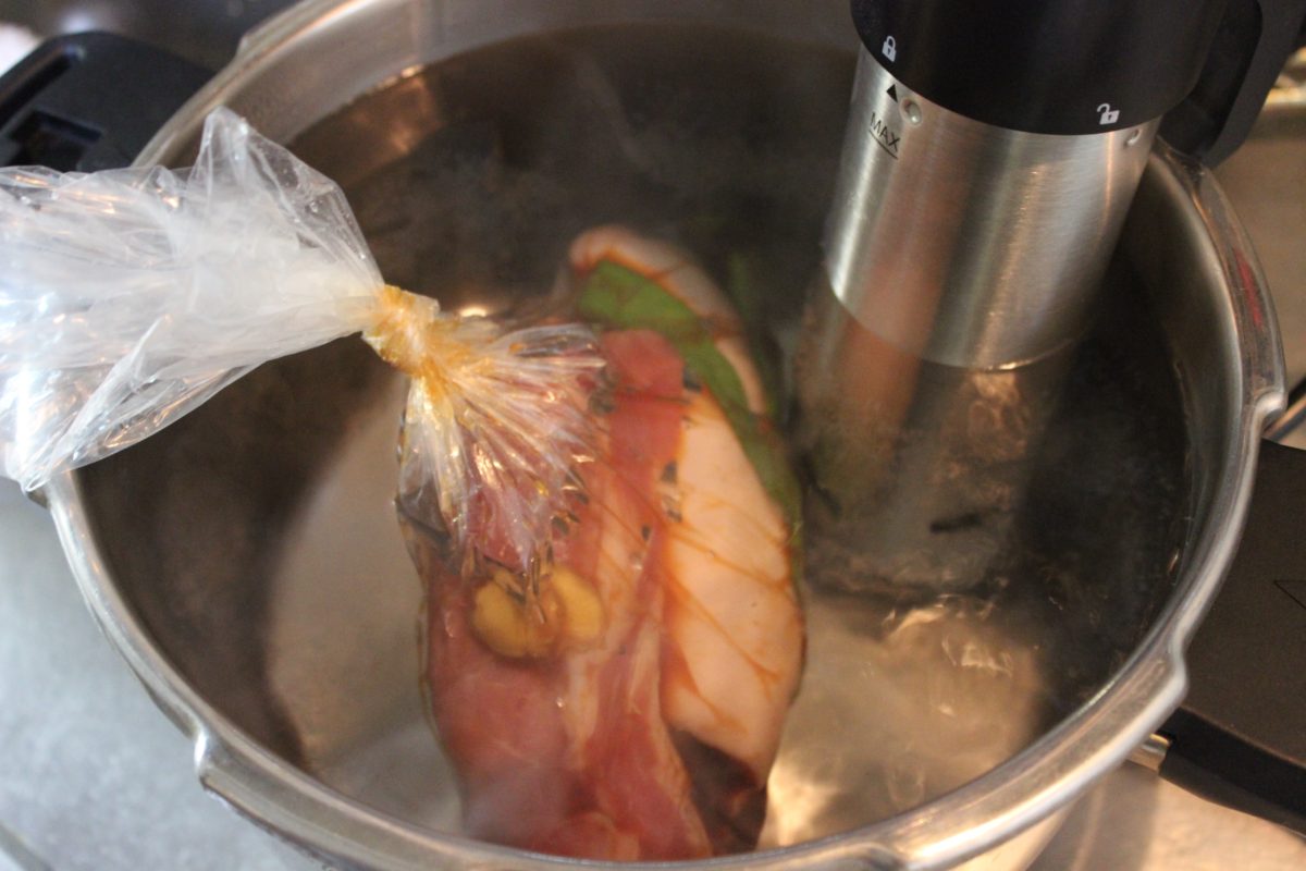 【話題の低温調理器に挑戦！】焼き豚&鶏胸肉サラダ